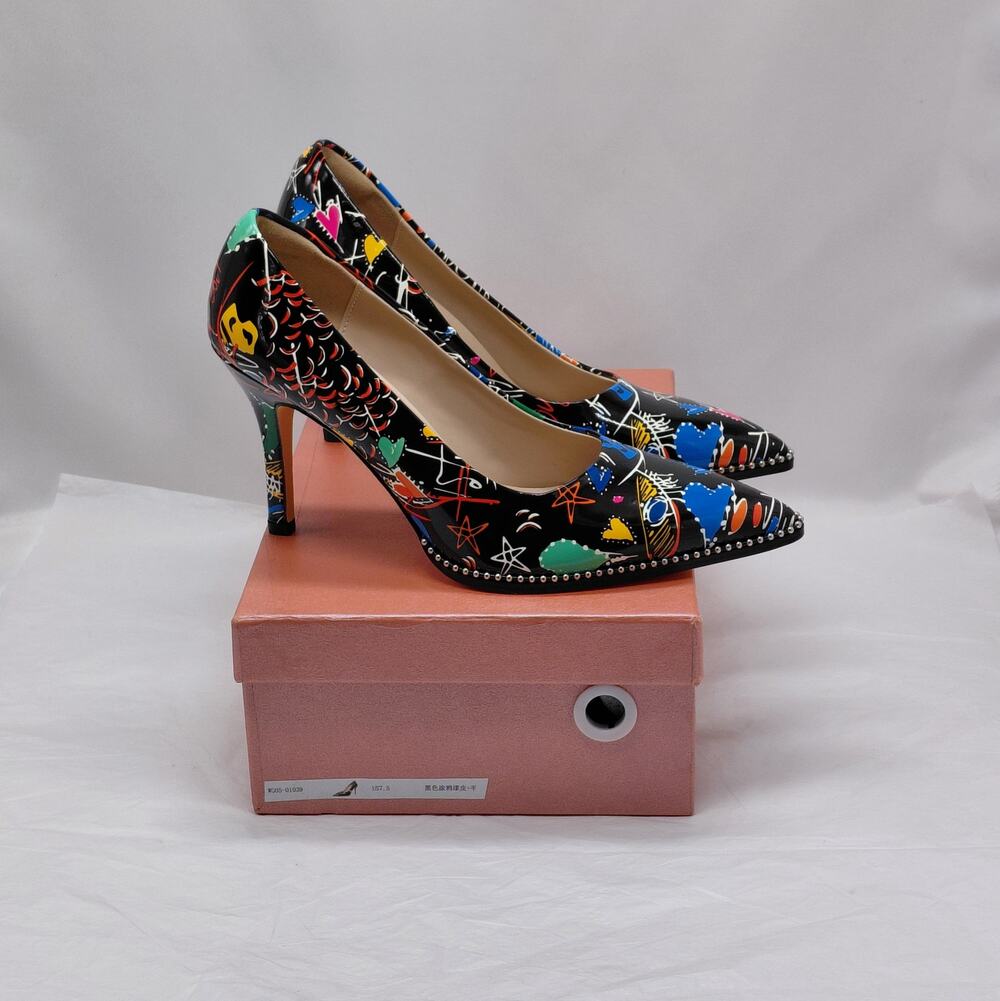 Womens Graffiti Print Pumps Size 7.5 Pointed Toe Studded Y2K Revival Party Heels